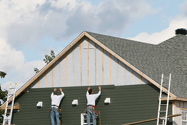 Professional Siding technician working in Exmore, VA